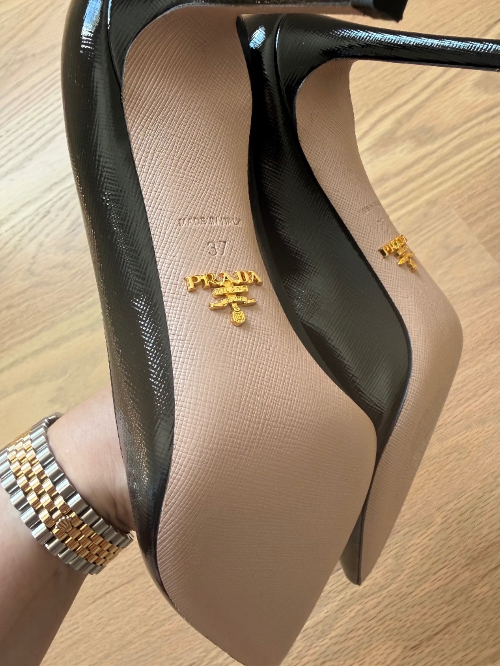 Prada - Picture 11 of 11